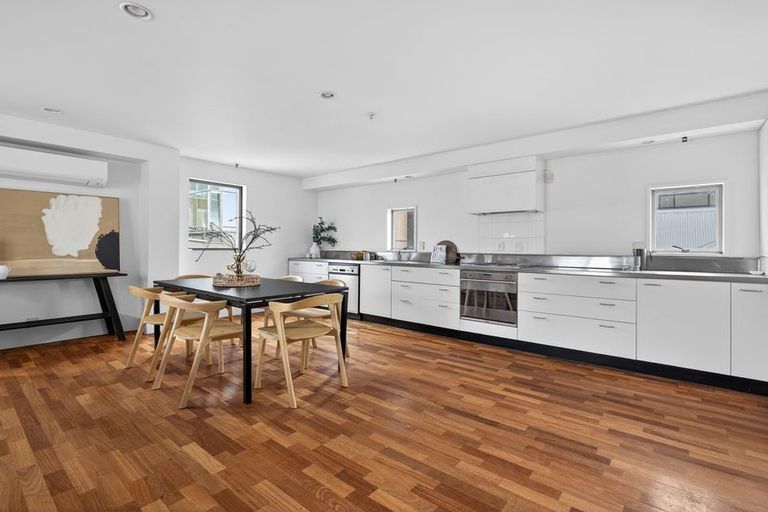 Photo of property in 294i Montreal Street, Christchurch Central, Christchurch, 8013