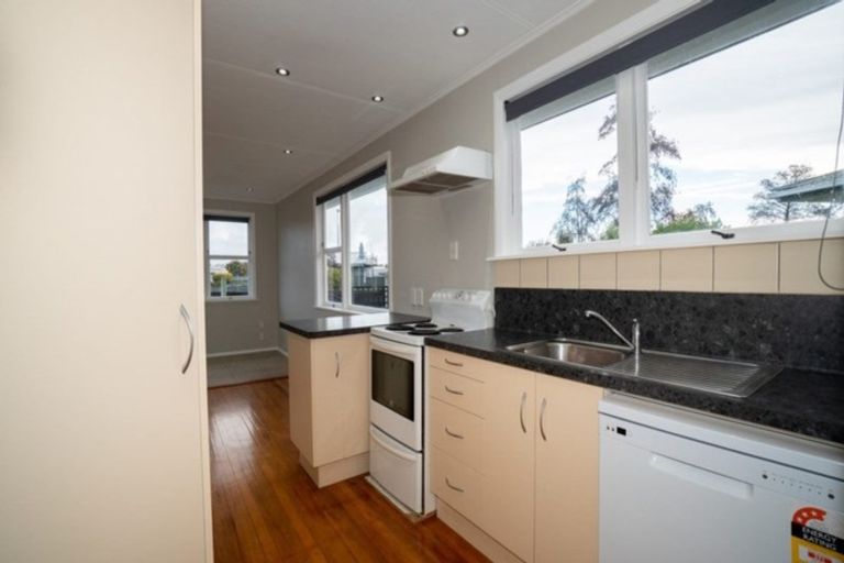 Photo of property in 28 Kaituna Street, Milson, Palmerston North, 4414
