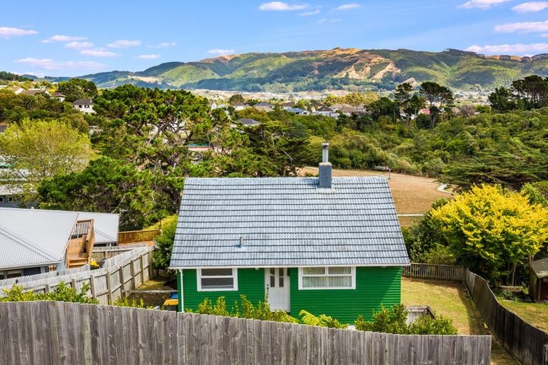Photo of property in 19 Gloucester Street, Cannons Creek, Porirua, 5024