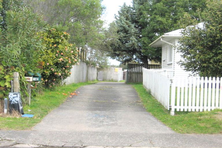 Photo of property in 2/19 Rollerson Street, Papakura, 2110