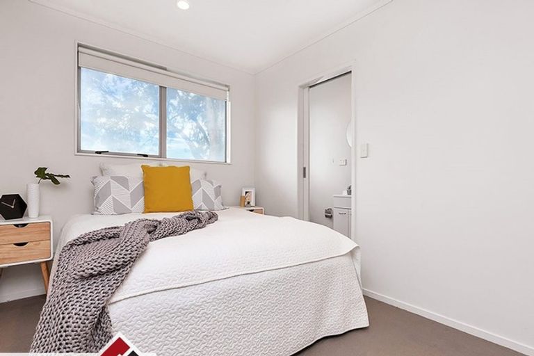 Photo of property in 325/26 Morningside Drive, Morningside, Auckland, 1025