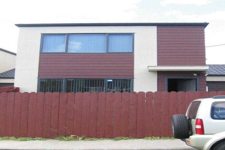 Photo of property in 13 Rakich Place, Henderson, Auckland, 0612