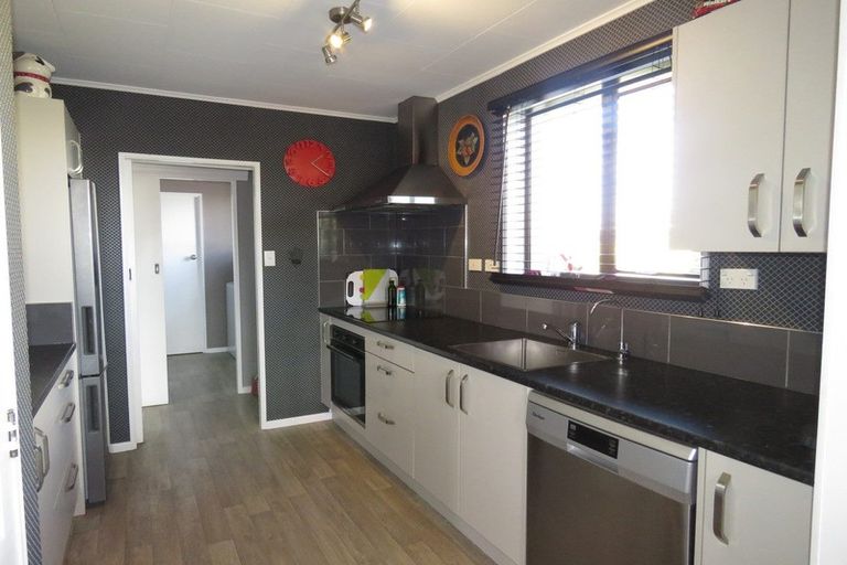 Photo of property in 153 Cunningham Crescent, Grasmere, Invercargill, 9810