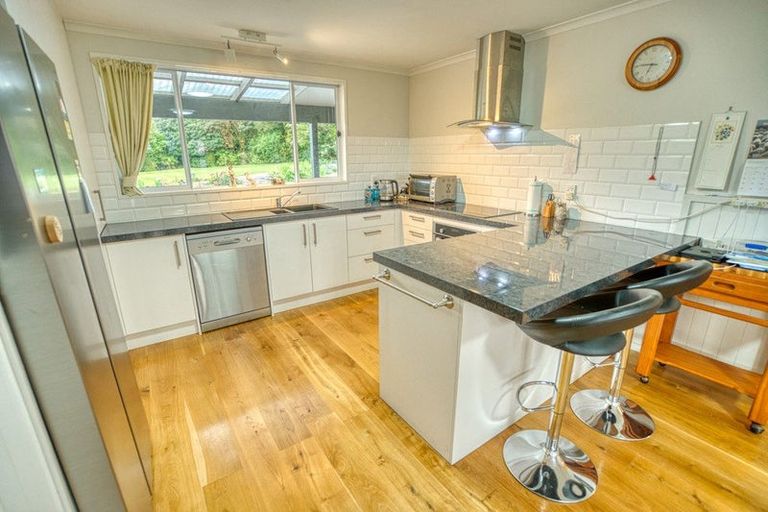 Photo of property in 2147 Lake Brunner Road, Inchbonnie, Kumara, 7875