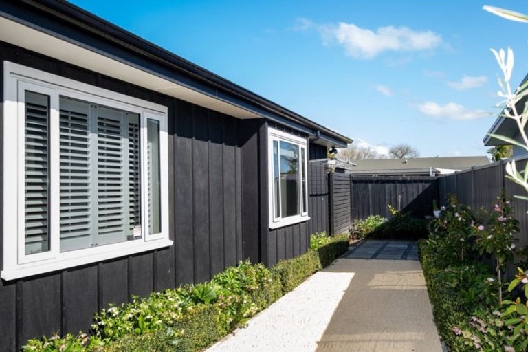 Photo of property in 5 Raven Grove, Havelock North, 4130