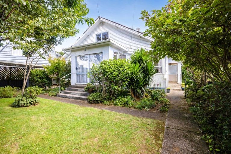 Photo of property in 14 List Street, Welbourn, New Plymouth, 4310