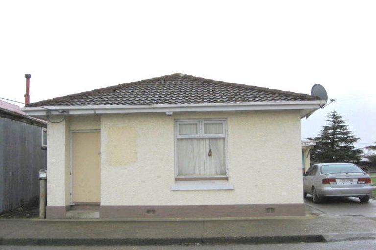 Photo of property in 26 Seaward Road, Edendale, 9825