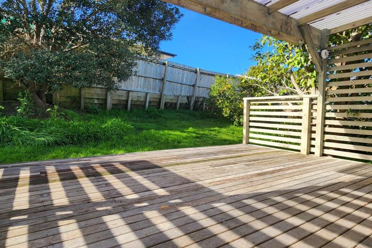 Photo of property in 87 Solar Road, Glen Eden, Auckland, 0602
