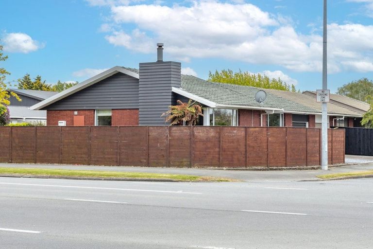 Photo of property in 328 Memorial Avenue, Burnside, Christchurch, 8053