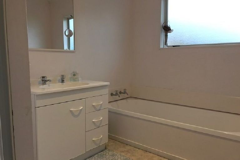 Photo of property in 3/28 Kelvin Road, Papakura, 2110