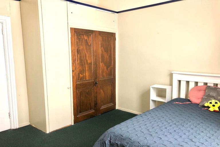 Photo of property in 16 Hiropi Street, Newtown, Wellington, 6021