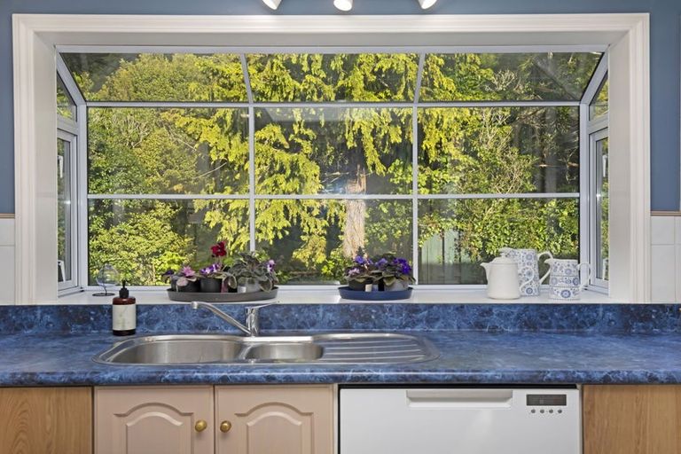 Photo of property in 13 Wilmshurst Place, Tawa, Wellington, 5028