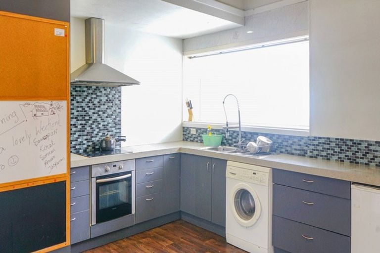 Photo of property in 1/110 Hills Road, Edgeware, Christchurch, 8013