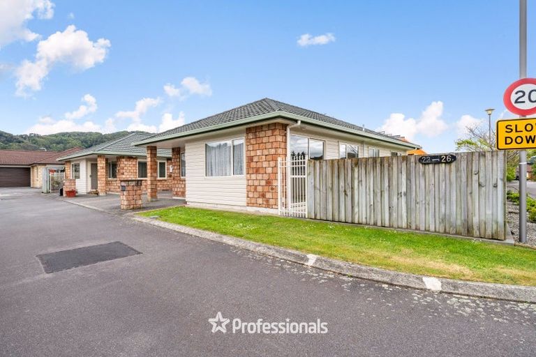 Photo of property in 26 Woodland Mews, Wainuiomata, Lower Hutt, 5014