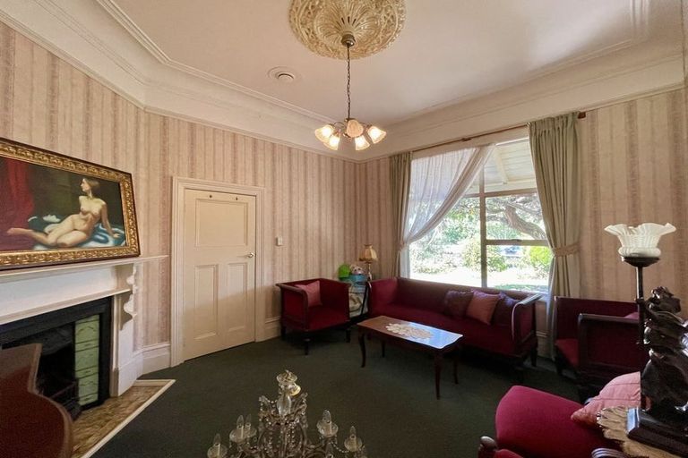 Photo of property in 30 Rhodes Street, Waimate, 7924