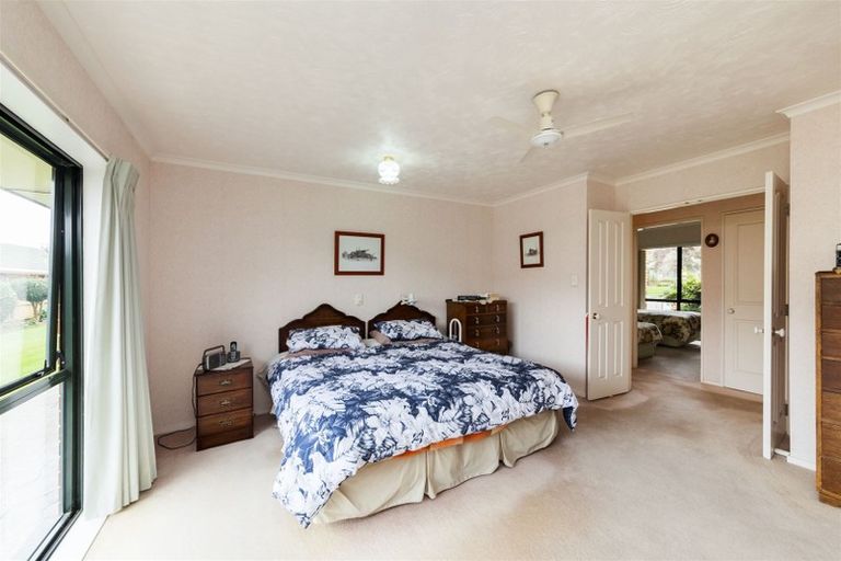 Photo of property in 27 Caroline Crescent, Highbury, Palmerston North, 4412