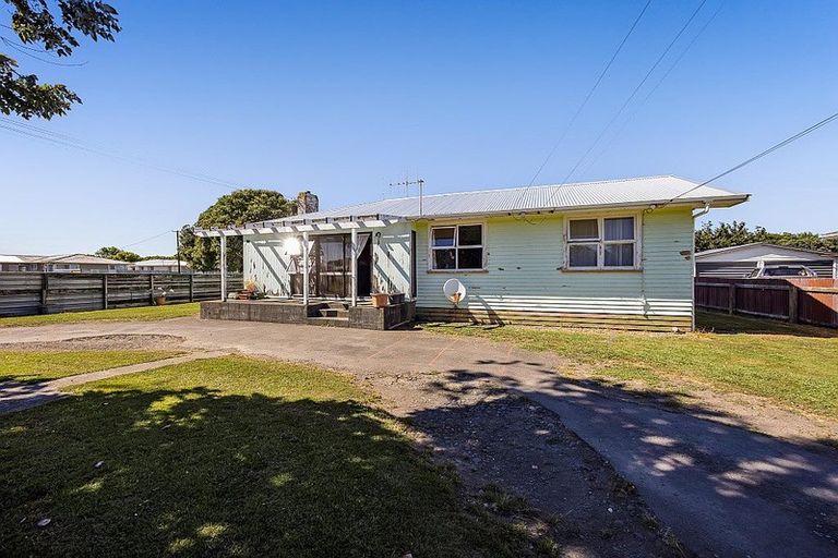 Photo of property in 60 Kapuni Street, Manaia, 4612