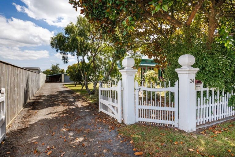 Photo of property in 24 Lytton Street, Feilding, 4702
