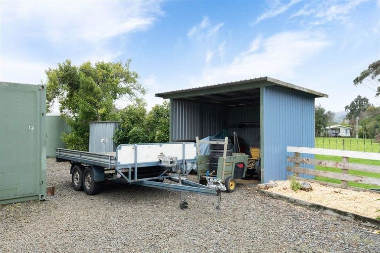 Photo of property in 124 Kukutauaki Road, Koputaroa, Levin, 5575