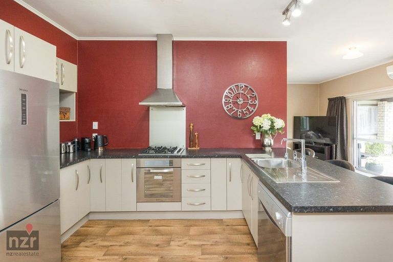 Photo of property in 18 Queen Street, Feilding, 4702