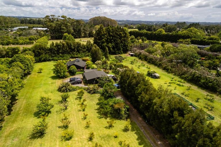 Photo of property in 118 Wiroa Road, Kerikeri, 0293
