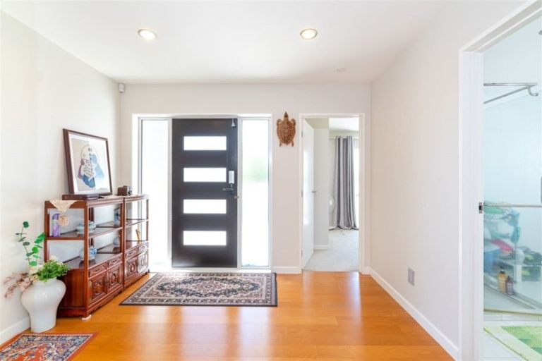 Photo of property in 20a Orton Street, Glenfield, Auckland, 0627