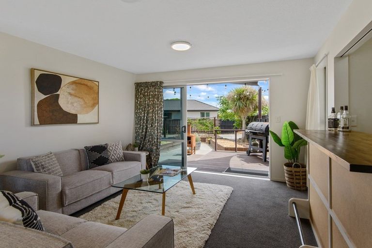 Photo of property in 29b Royal Park Drive, Parklands, Christchurch, 8083