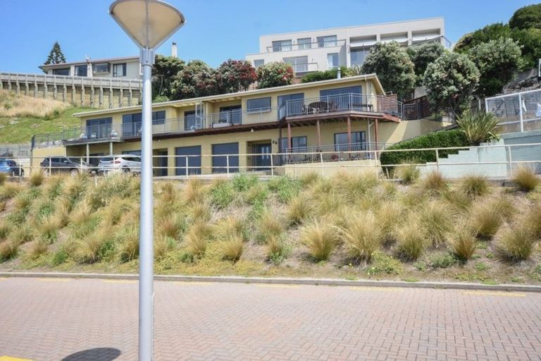 Photo of property in 2b Second Beach Road, Saint Clair, Dunedin, 9012