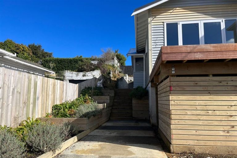 Photo of property in 10 Burrows Avenue, Karori, Wellington, 6012