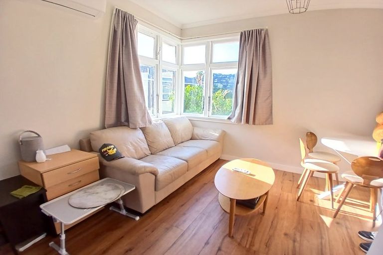 Photo of property in 81 Moorefield Road, Johnsonville, Wellington, 6037