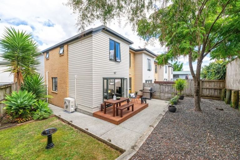 Photo of property in 41 Barnea Circle, Glen Eden, Auckland, 0602