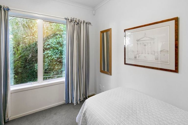 Photo of property in 55c Bolton Street, Kelburn, Wellington, 6012