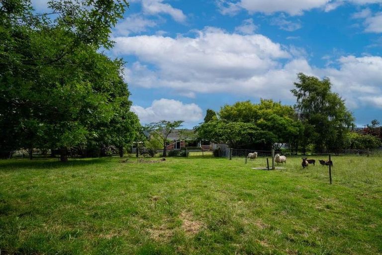 Photo of property in 72 Parsonage Road, Waimate, 7978