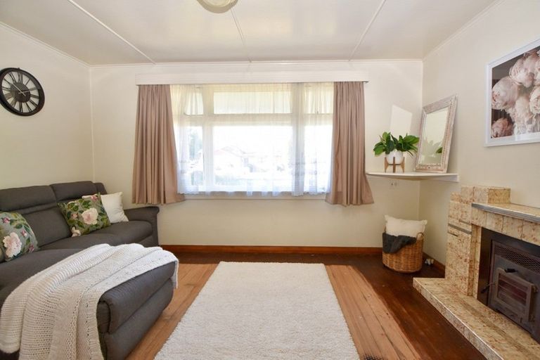 Photo of property in 41 Rhodes Street, Carterton, 5713