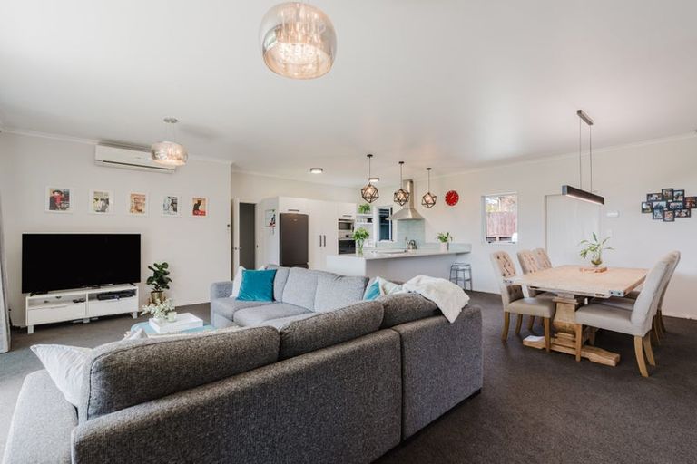 Photo of property in 1 Ruske Place, Grandview Heights, Hamilton, 3200