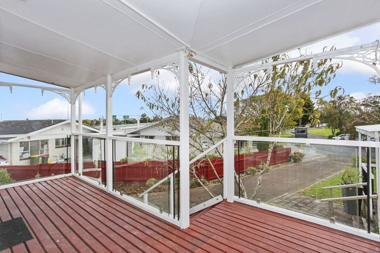 Photo of property in 26 Balgowan Terrace, Conifer Grove, Takanini, 2112