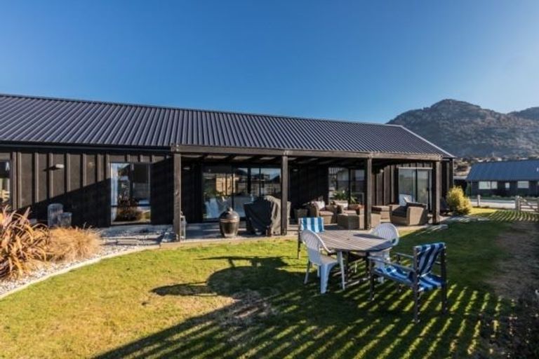 Photo of property in 30 Marbleleaf Lane, Albert Town, Wanaka, 9305