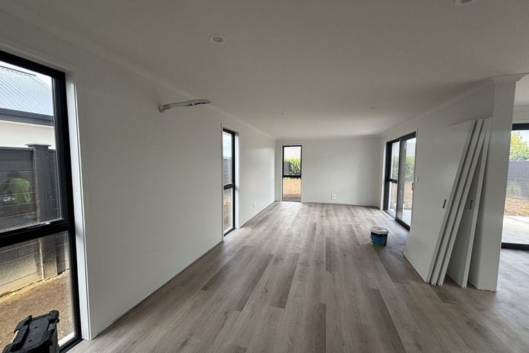 Photo of property in 15a Rose Leigh Drive, Cambridge, 3434