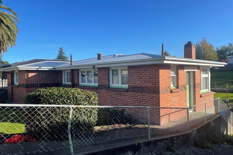 Photo of property in 17 Clifton Terrace, West End, Timaru, 7910