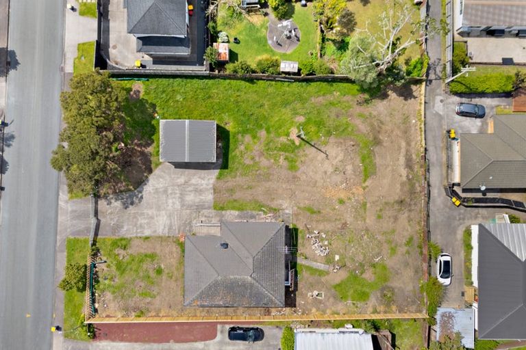 Photo of property in 57 Taioma Crescent, Te Atatu Peninsula, Auckland, 0610