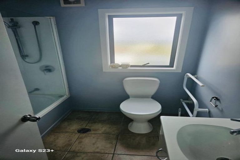 Photo of property in 12 Kevale Place, Manurewa, Auckland, 2102