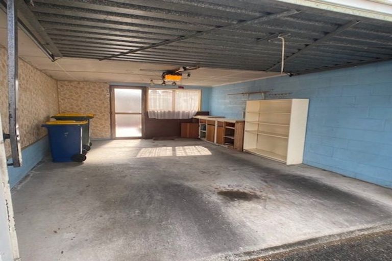 Photo of property in 7/33 Swanson Road, Henderson, Auckland, 0610