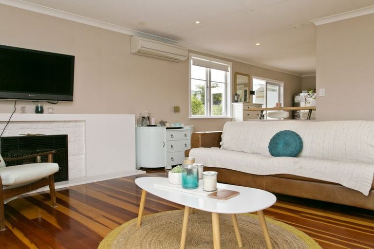 Photo of property in 45 Taupo View Road, Taupo, 3330