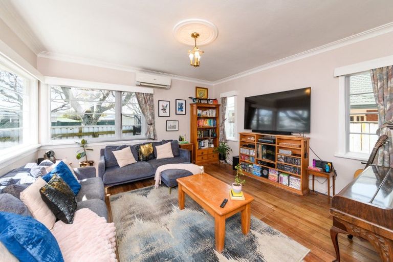 Photo of property in 10 Liverpool Street, Takaro, Palmerston North, 4412