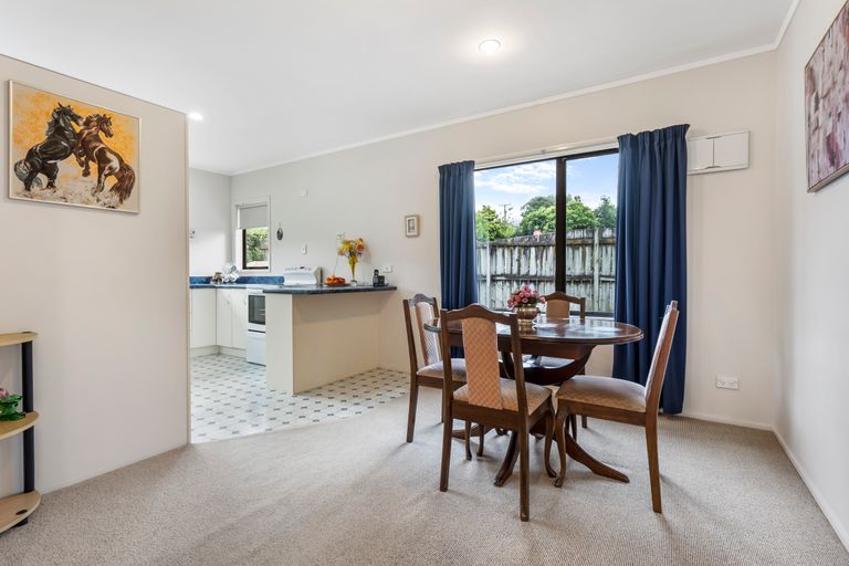 Photo of property in 96a Collingwood Road, Waiuku, 2123