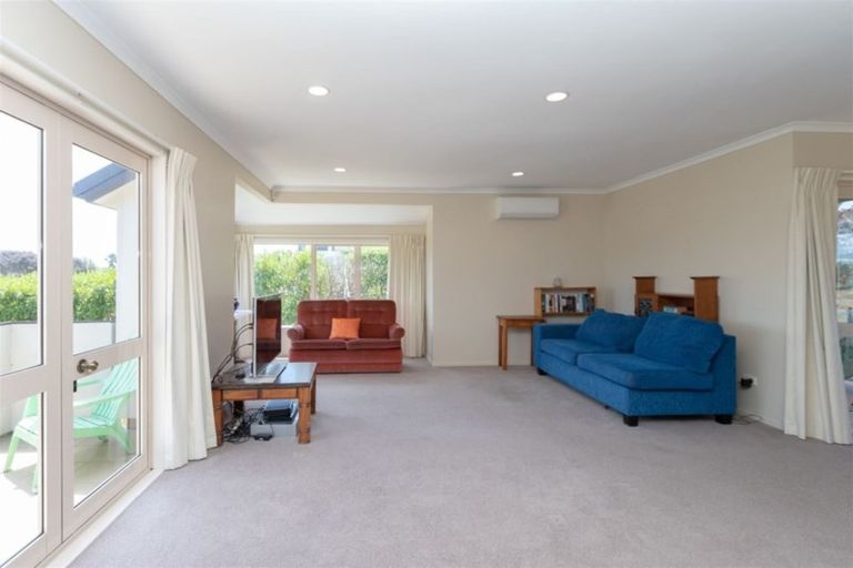 Photo of property in 12 Cadman Court, Rototuna, Hamilton, 3210