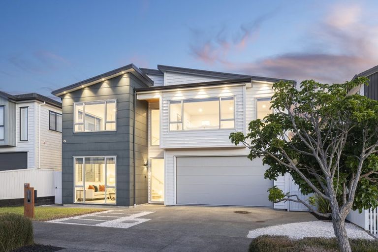 Photo of property in 15 Bight Road, Long Bay, Auckland, 0630