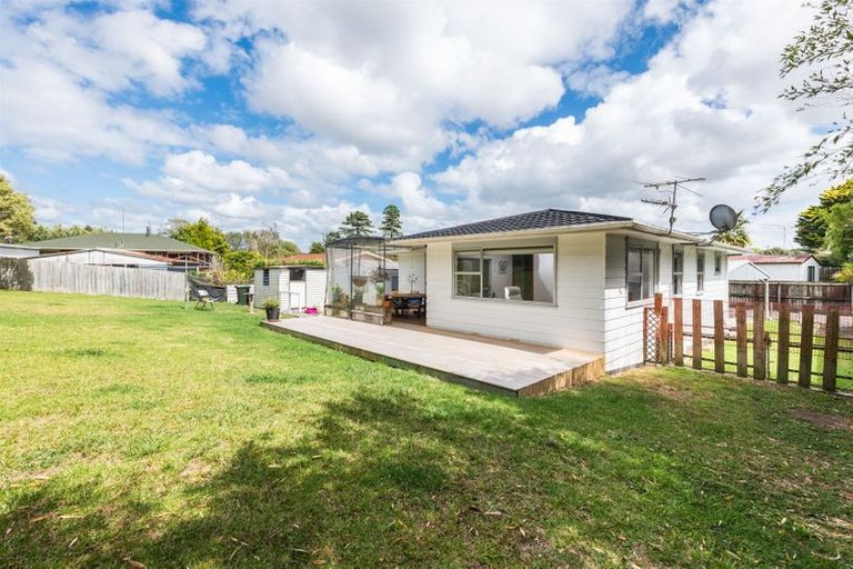 Photo of property in 62 Chilcott Road, Henderson, Auckland, 0612