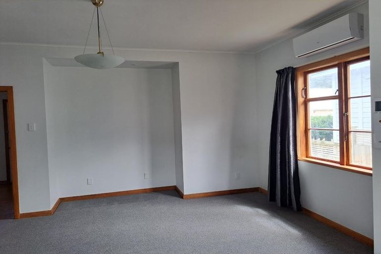 Photo of property in 31 Happy Valley Road, Owhiro Bay, Wellington, 6023