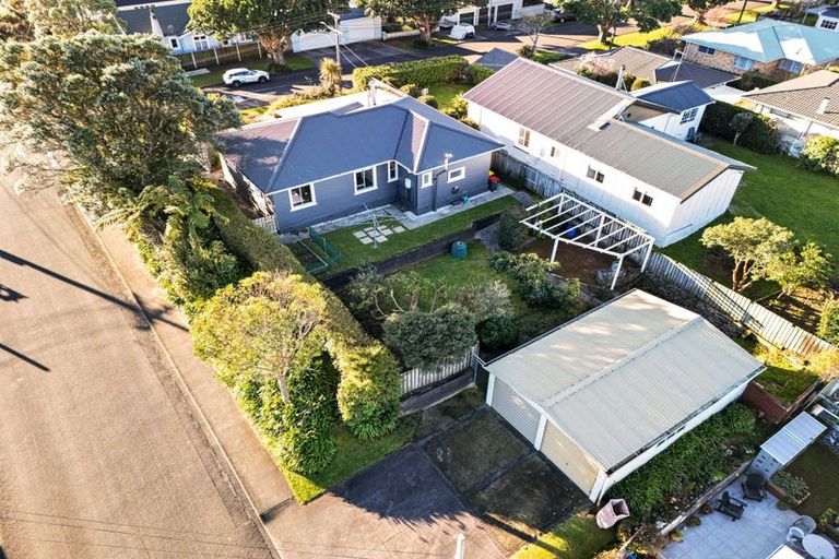 Photo of property in 9 Selwyn Street, Lower Vogeltown, New Plymouth, 4310